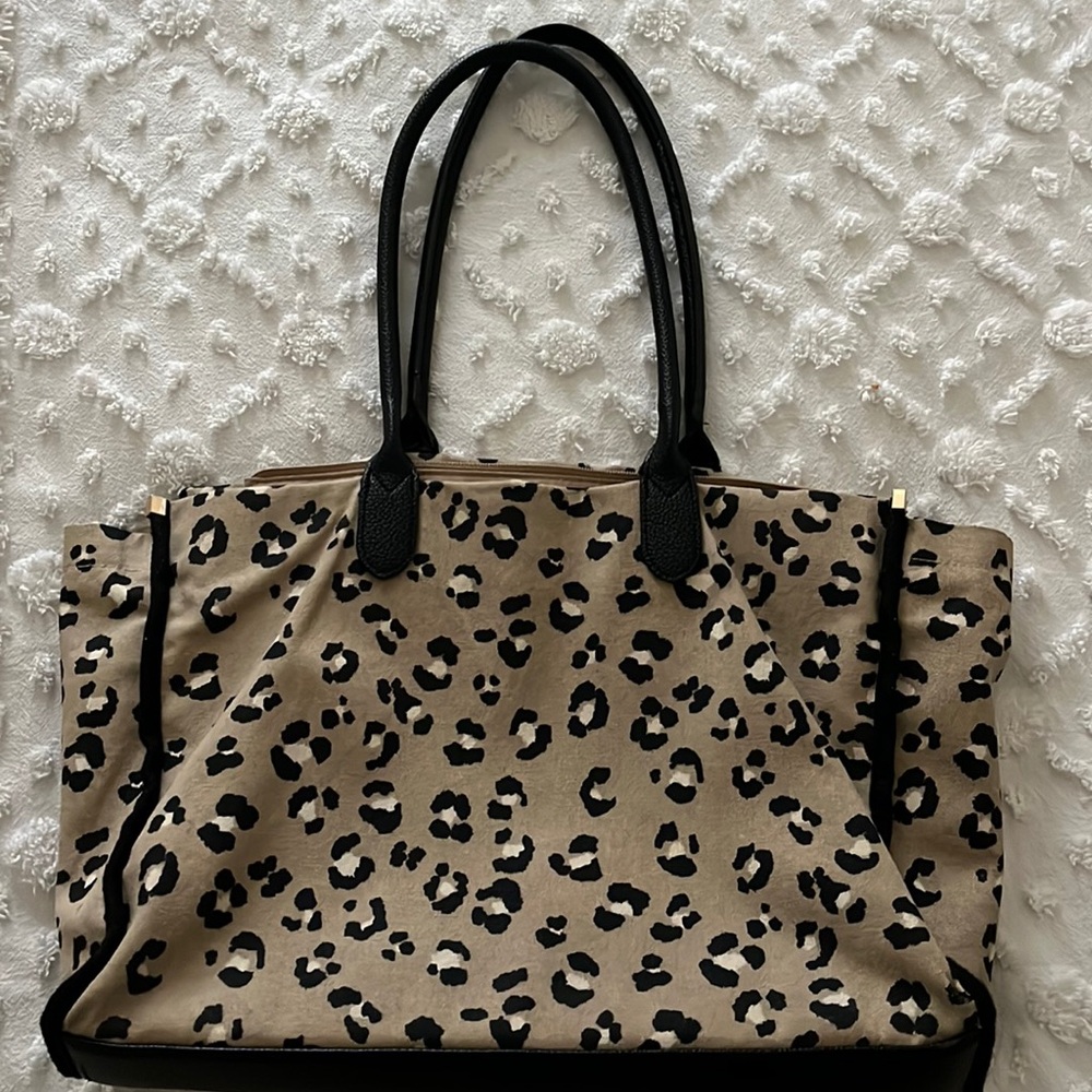 Leopard print tote bag